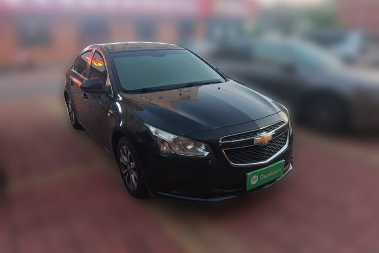 Used Chevrolet Cruze 2015 1.5L Classic SL MT Front Right 45 Deg