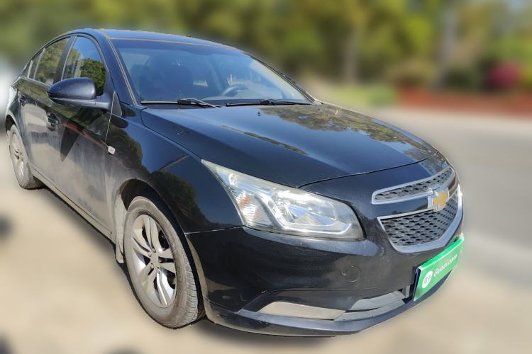 Used Chevrolet Cruze 2015 1.5L Classic SE AT Front Right 45 Deg