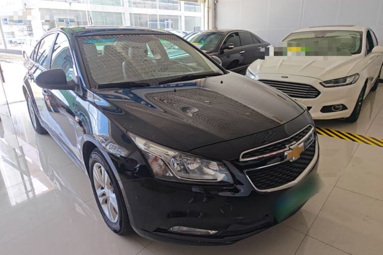 Used Chevrolet Cruze 2015 1.5L Classic SE MT Front Right 45 Deg