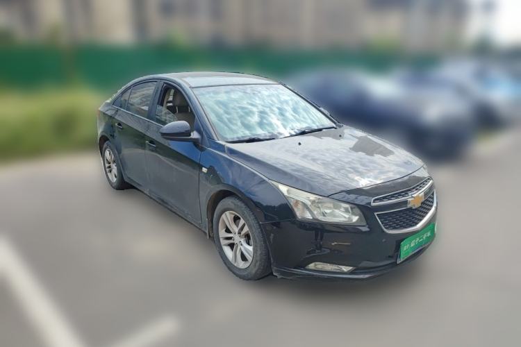 Used Chevrolet Cruze 2015 1.5L Classic SE MT Front Right 45 Deg