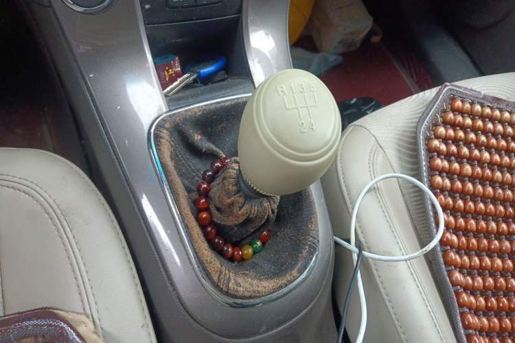Used Chevrolet Cruze 2015 1.5L Classic SE MT Gear Lever