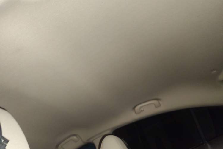 Used Chevrolet Cruze 2015 1.5L Classic SE MT Headliner
