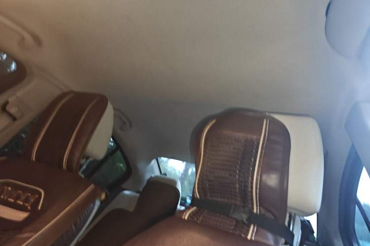 Used Chevrolet Cruze 2015 1.5L Classic SL MT Headliner