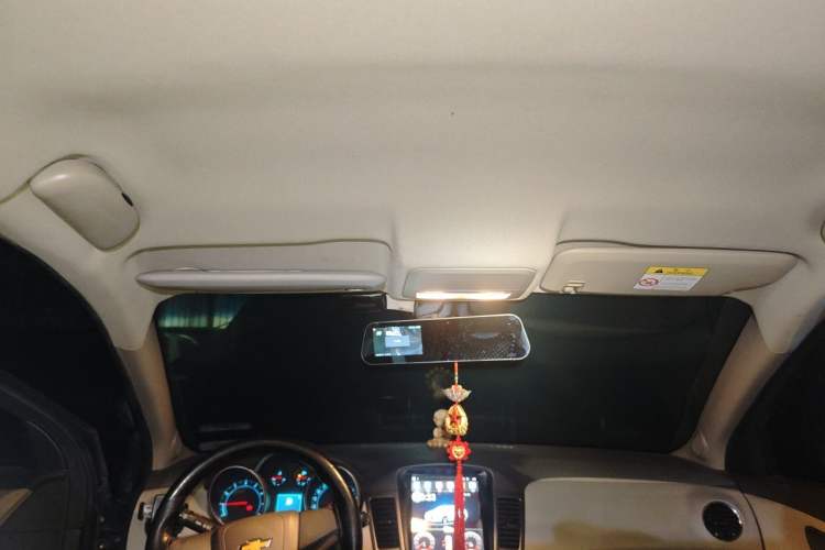 Used Chevrolet Cruze 2015 1.5L Classic SL MT Headliner
