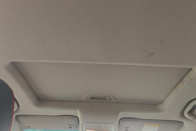 Used Chevrolet Cruze 2015 1.5L Classic SE MT Headliner