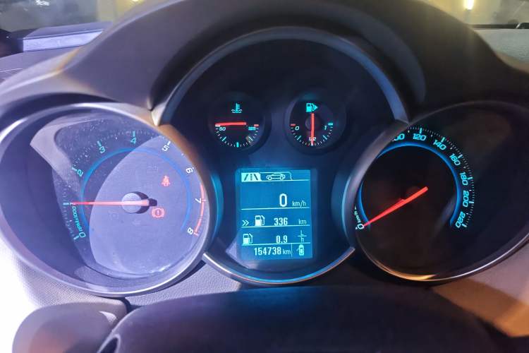 Used Chevrolet Cruze 2015 1.5L Classic SE MT Instrument Cluster