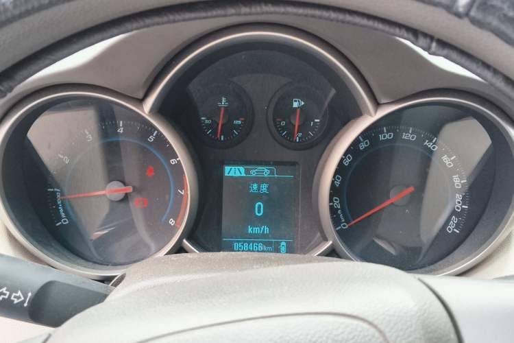 Used Chevrolet Cruze 2015 1.5L Classic SL MT Instrument Cluster