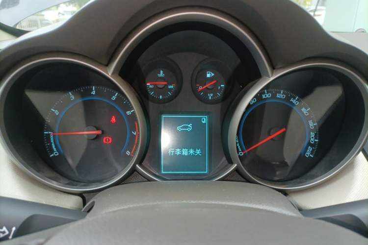 Used Chevrolet Cruze 2015 1.5L Classic SE AT Instrument Cluster