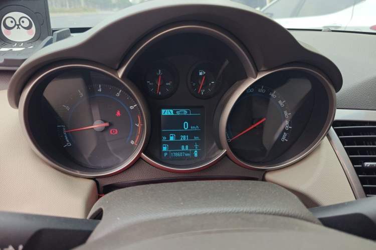 Used Chevrolet Cruze 2015 1.5L Classic SE AT Instrument Cluster