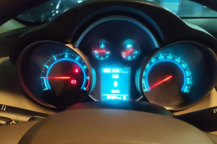 Used Chevrolet Cruze 2015 1.5L Classic SE MT Instrument Cluster
