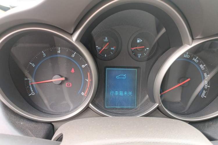 Used Chevrolet Cruze 2015 1.5L Classic SE MT Instrument Cluster
