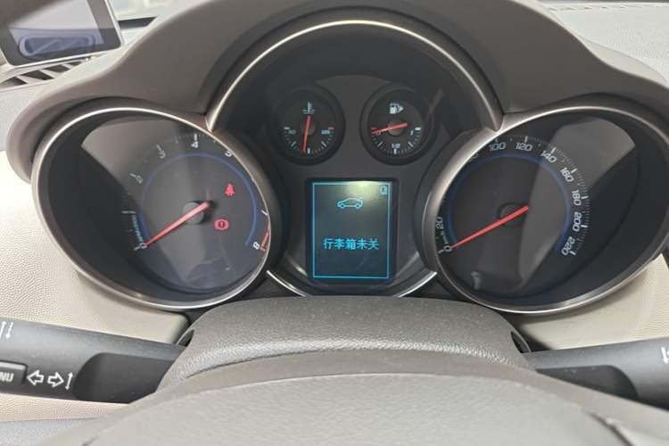 Used Chevrolet Cruze 2015 1.5L Classic SL MT Instrument Cluster