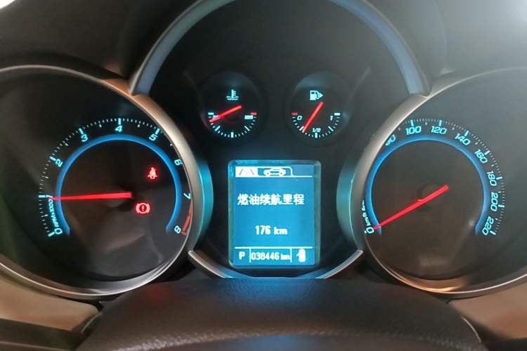 Used Chevrolet Cruze 2015 1.5L Classic SE AT Instrument Cluster