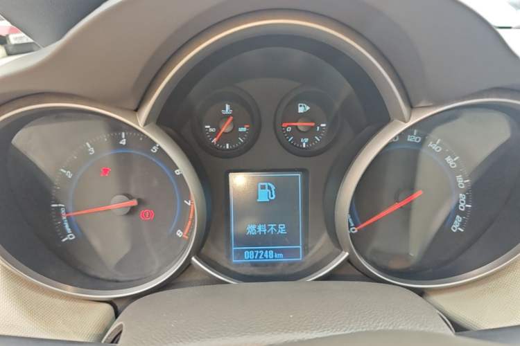 Used Chevrolet Cruze 2015 1.5L Classic SE MT Instrument Cluster