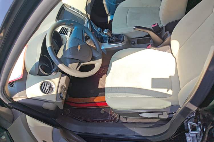 Used Chevrolet Cruze 2015 1.5L Classic SL MT Left Front Seat