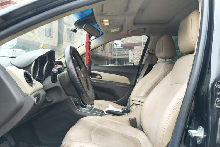 Used Chevrolet Cruze 2015 1.5L Classic SE AT Left Front Seat