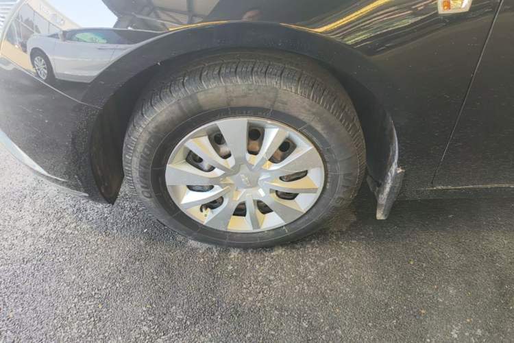 Used Chevrolet Cruze 2015 1.5L Classic SL MT Left Front Wheel Hub