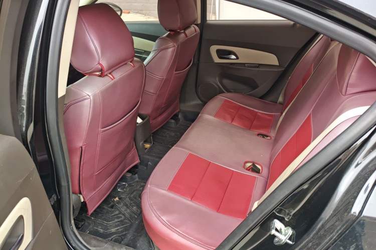 Used Chevrolet Cruze 2015 1.5L Classic SL MT Left Rear Seat
