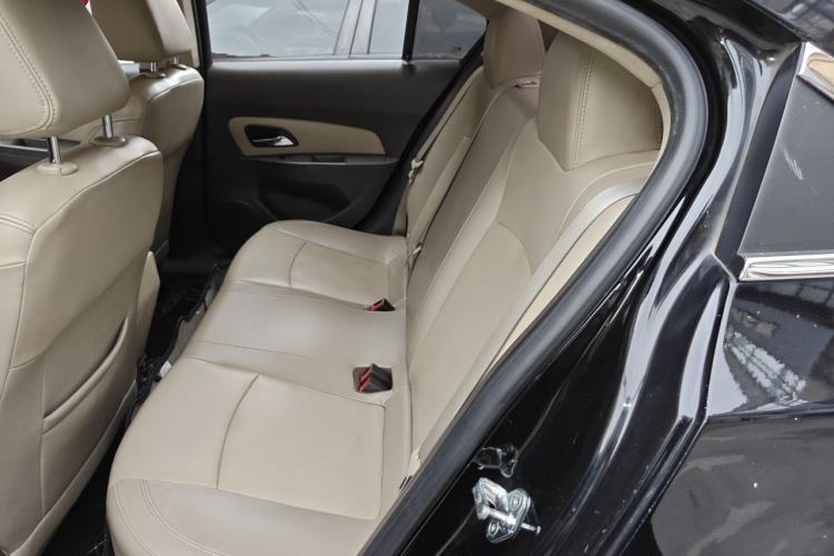 Used Chevrolet Cruze 2015 1.5L Classic SE AT Left Rear Seat