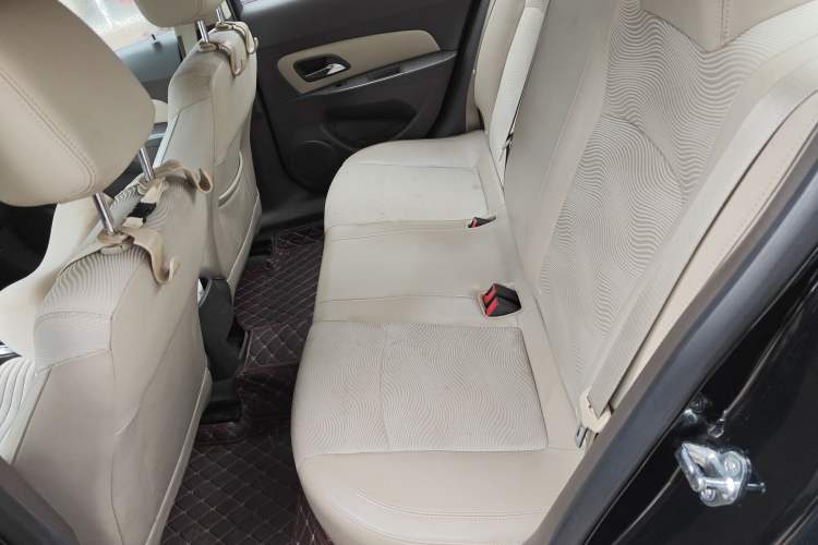 Used Chevrolet Cruze 2015 1.5L Classic SE MT Left Rear Seat