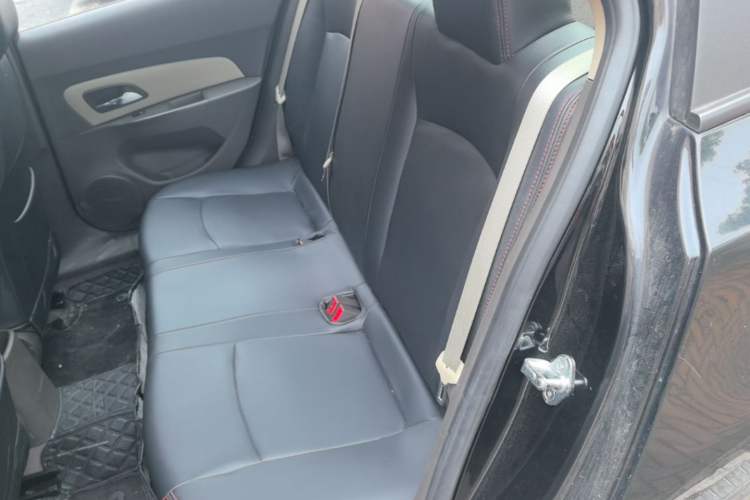 Used Chevrolet Cruze 2015 1.5L Classic SL MT Left Rear Seat