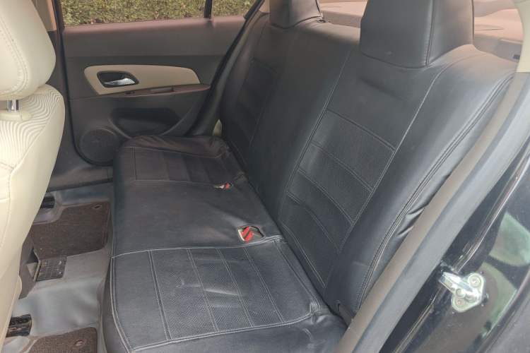 Used Chevrolet Cruze 2015 1.5L Classic SE AT Left Rear Seat