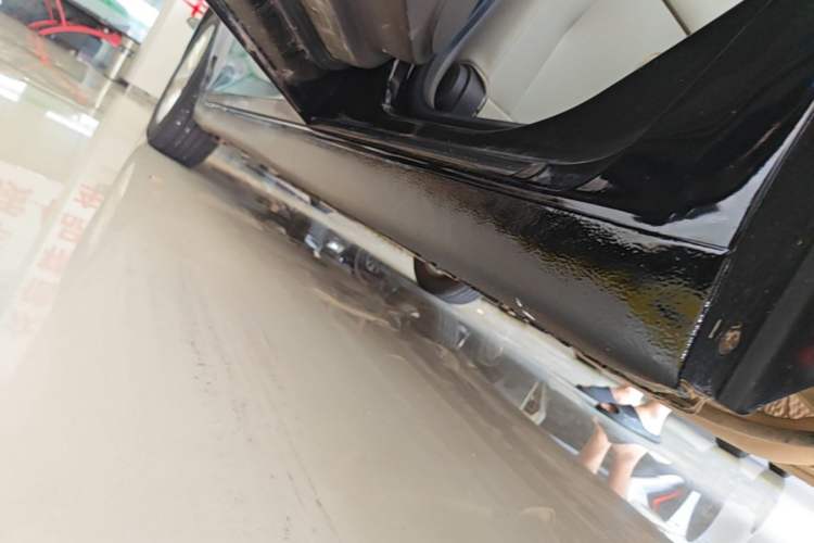 Used Chevrolet Cruze 2015 1.5L Classic SE MT Left Side Sill
