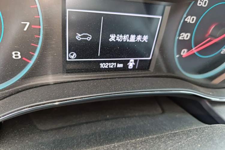 Used Chevrolet Cruze 2015 1.5L Manual Elite Edition Odometer Close Up