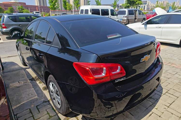 Used Chevrolet Cruze 2015 1.5L Classic SL MT Rear Left 45 Deg