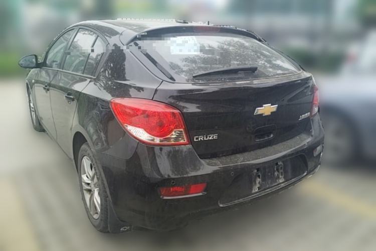 Used Chevrolet Cruze 2015 Hatchback 1.6L Manual Comfort Edition Rear Left 45 Deg