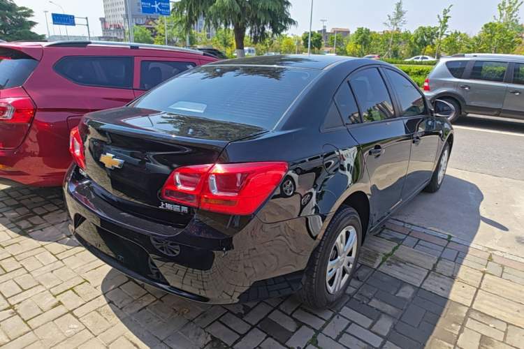 Used Chevrolet Cruze 2015 1.5L Classic SL MT Rear Right 45 Deg