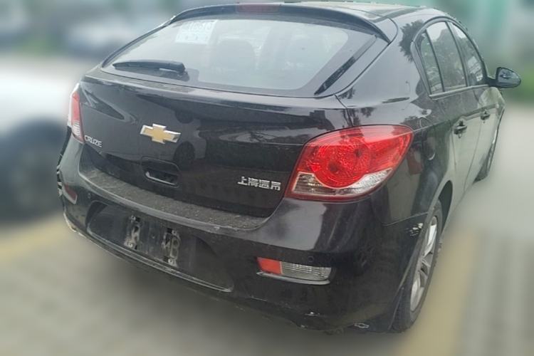 Used Chevrolet Cruze 2015 Hatchback 1.6L Manual Comfort Edition Rear Right 45 Deg