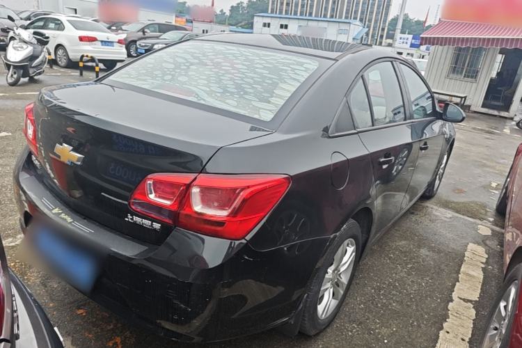 Used Chevrolet Cruze 2015 1.5L Classic SE MT Rear Right 45 Deg