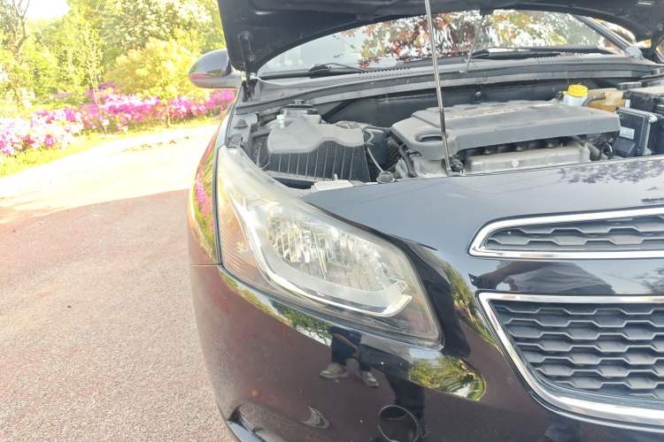 Used Chevrolet Cruze 2015 1.5L Classic SL MT Right Front Headlight