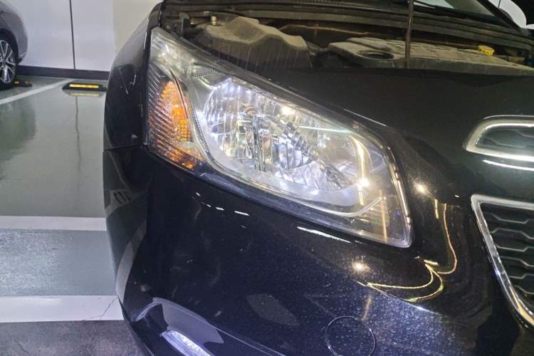 Used Chevrolet Cruze 2015 1.5L Classic SE MT Right Front Headlight