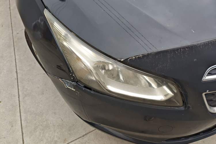 Used Chevrolet Cruze 2015 1.5L Classic SL MT Right Front Headlight