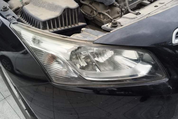 Used Chevrolet Cruze 2015 1.5L Classic SL MT Right Front Headlight