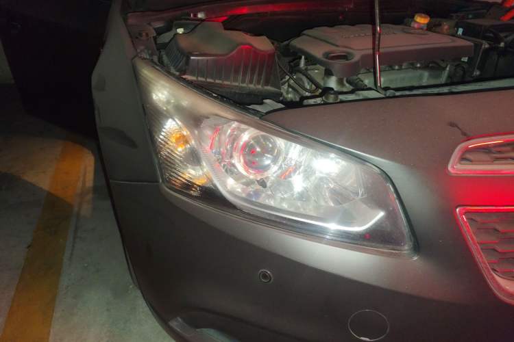 Used Chevrolet Cruze 2015 1.5L Classic SE MT Right Front Headlight