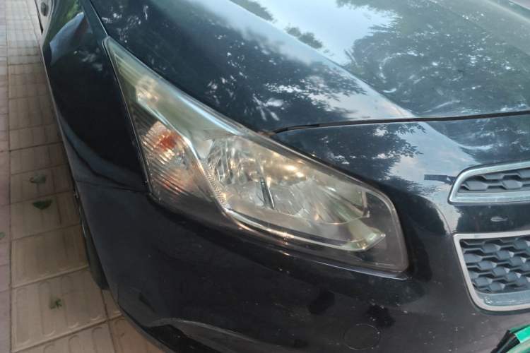 Used Chevrolet Cruze 2015 1.5L Classic SL MT Right Front Headlight