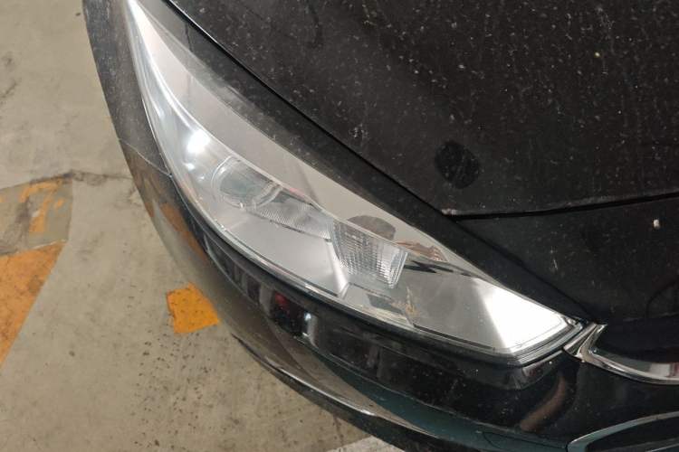 Used Chevrolet Cruze 2015 1.5L Automatic Luxury Edition Right Front Headlight