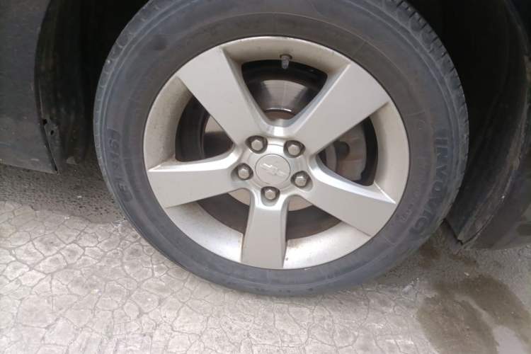 Used Chevrolet Cruze 2015 1.5L Classic SE AT Right Front Wheel Hub