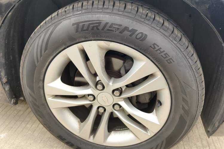 Used Chevrolet Cruze 2015 1.5L Classic SE AT Right Front Wheel Hub