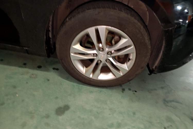Used Chevrolet Cruze 2015 1.5L Classic SE AT Right Front Wheel Hub