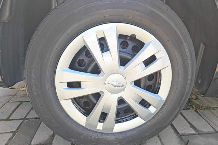 Used Chevrolet Cruze 2015 1.5L Classic SL MT Right Rear Wheel Hub
