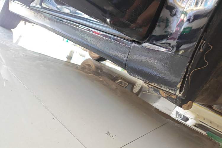 Used Chevrolet Cruze 2015 1.5L Classic SE MT Right Side Sill
