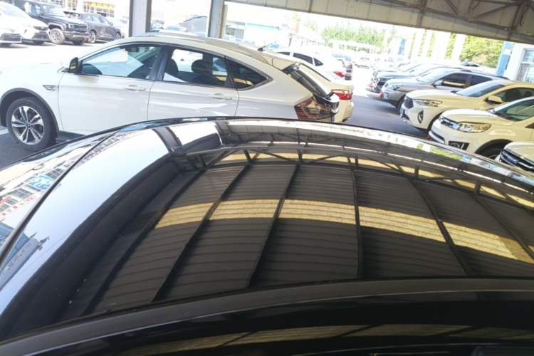 Used Chevrolet Cruze 2015 1.5L Classic SL MT Roof