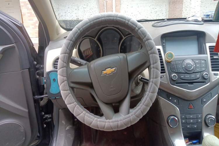 Used Chevrolet Cruze 2015 1.5L Classic SE MT Steering Wheel