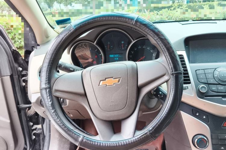 Used Chevrolet Cruze 2015 1.5L Classic SL MT Steering Wheel