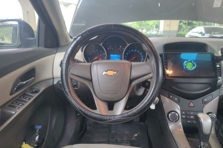 Used Chevrolet Cruze 2015 1.5L Classic SE AT Steering Wheel