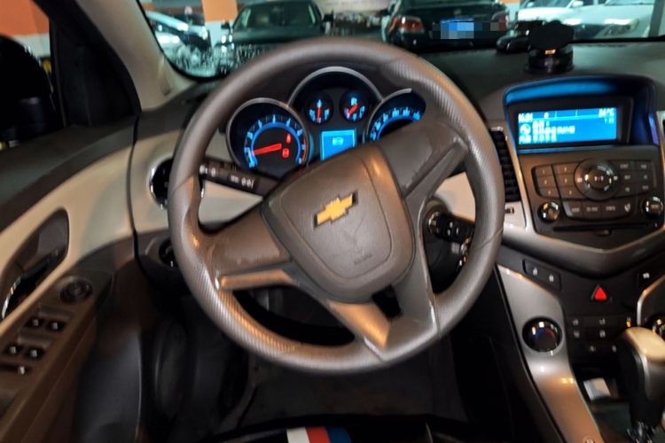Used Chevrolet Cruze 2015 1.5L Classic SE AT Steering Wheel